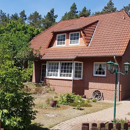 Ferienhaus Am Waldrand Stedden