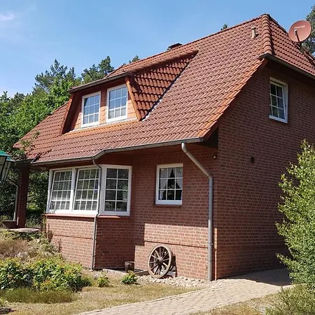 Ferienhaus Am Waldrand Stedden